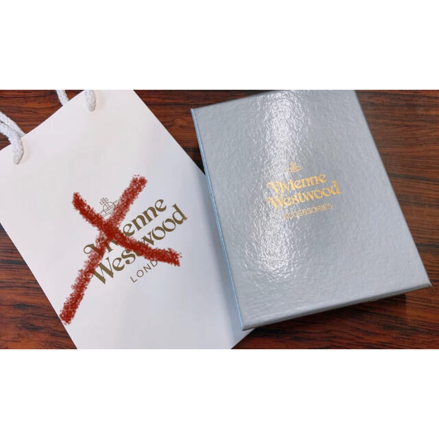 Vivienne Westwood(ヴィヴィアンウエストウッド)のヴィヴィアンウエストウッド Vivienne Westwood 財布　空き箱 レディースのバッグ(ショップ袋)の商品写真