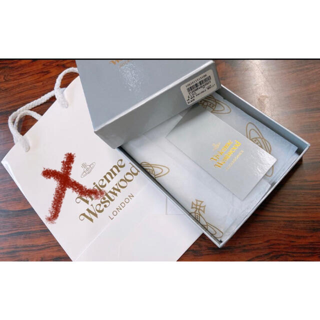 Vivienne Westwood(ヴィヴィアンウエストウッド)のヴィヴィアンウエストウッド Vivienne Westwood 財布　空き箱 レディースのバッグ(ショップ袋)の商品写真