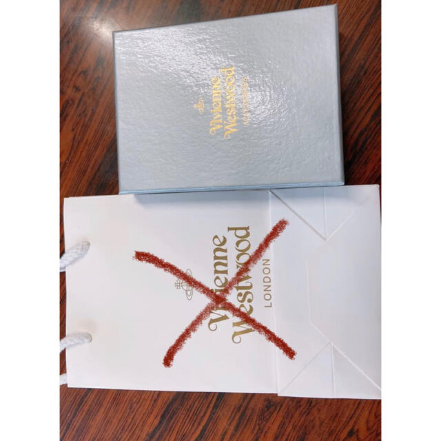 Vivienne Westwood(ヴィヴィアンウエストウッド)のヴィヴィアンウエストウッド Vivienne Westwood 財布　空き箱 レディースのバッグ(ショップ袋)の商品写真