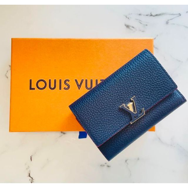 LOUIS VUITTON(ルイヴィトン)のルイ・ヴィトン ポルトフォイユ・カプシーヌ コンパクト M63741　日本未入荷 レディースのファッション小物(財布)の商品写真