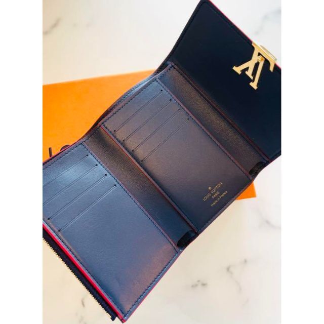 LOUIS VUITTON(ルイヴィトン)のルイ・ヴィトン ポルトフォイユ・カプシーヌ コンパクト M63741　日本未入荷 レディースのファッション小物(財布)の商品写真