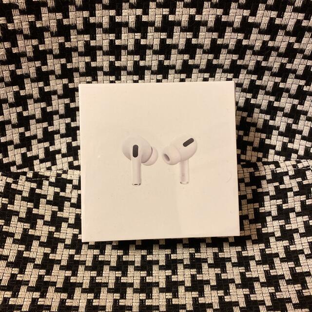 AirPods 正規品　本体　MLWK3KH/Aヘッドフォン/イヤフォン