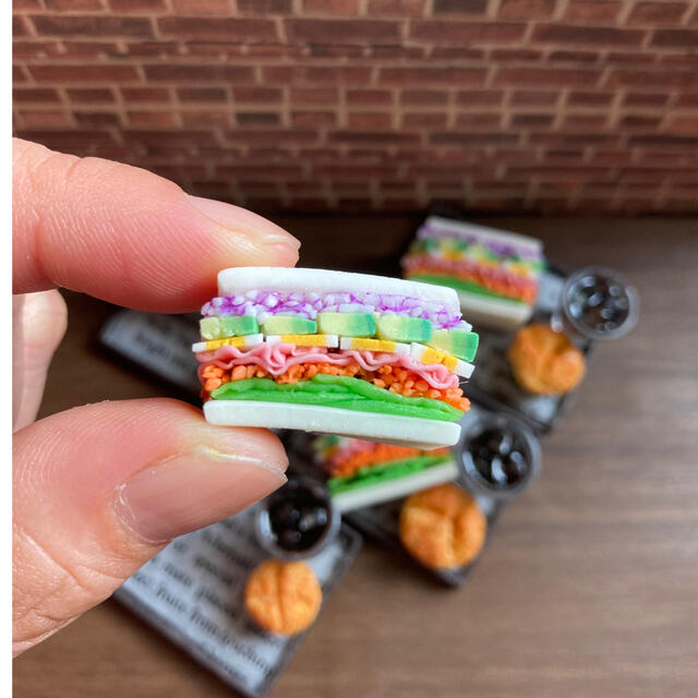 ミニチュアフード  野菜たっぷりサンドイッチセット ハンドメイドのおもちゃ(ミニチュア)の商品写真