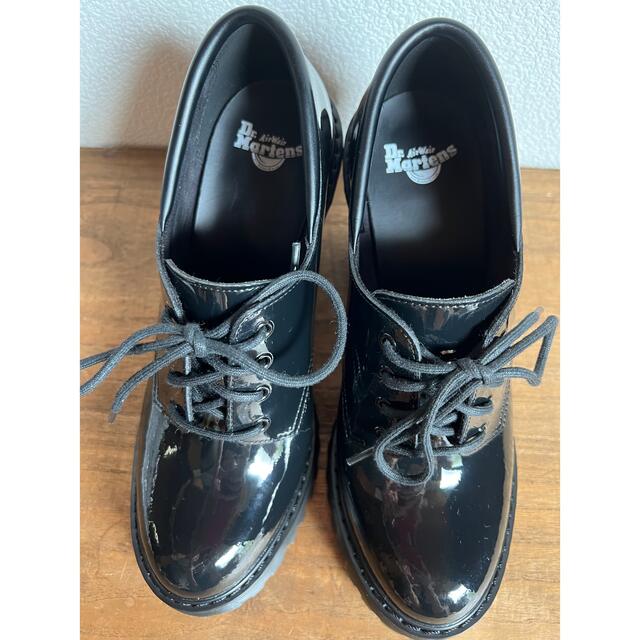 Dr.Martens(ドクターマーチン)の【専用】ドクターマーチン　サロメ　黒ステッチエナメル　UK6 レディースの靴/シューズ(ハイヒール/パンプス)の商品写真