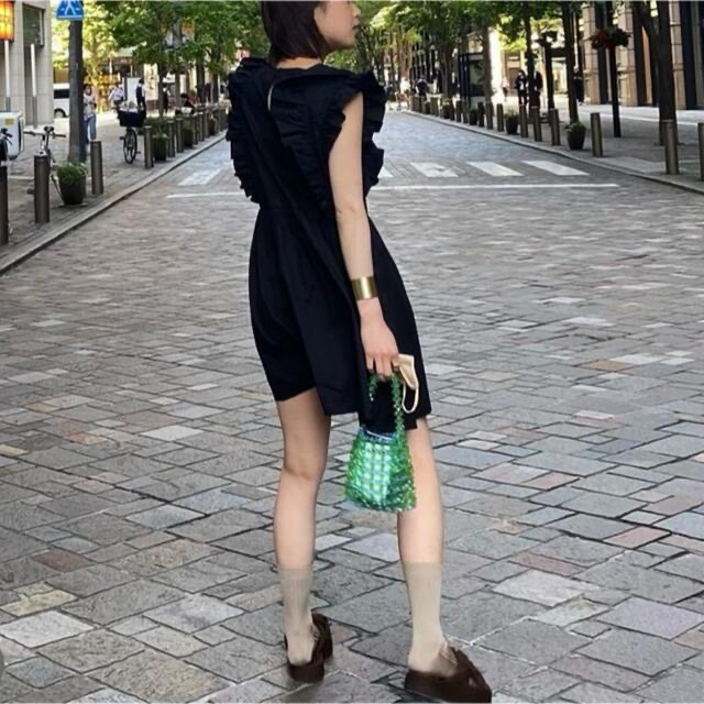 ZARA ショート丈フリルワンピース