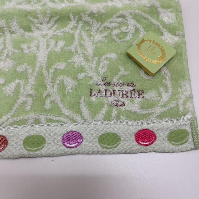 LADUREE(ラデュレ)のラデュレ　タオルハンカチ　マカロン レディースのファッション小物(ハンカチ)の商品写真