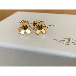 ヴァンクリーフアンドアーペル(Van Cleef & Arpels)の【A様ご専用】ヴァンクリーフ&アーペルフリヴォル　ミニモデル　ピアス　エメラルド(ピアス)