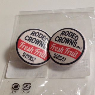 ロデオクラウンズ(RODEO CROWNS)のrodeo ♡缶バッチイヤリング(イヤリング)