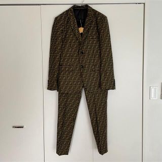 フェンディ メンズスーツの通販 19点 | FENDIのメンズを買うならラクマ フェンディ メンズスーツの通販 19点 | FENDIのメンズを買うならラクマ
