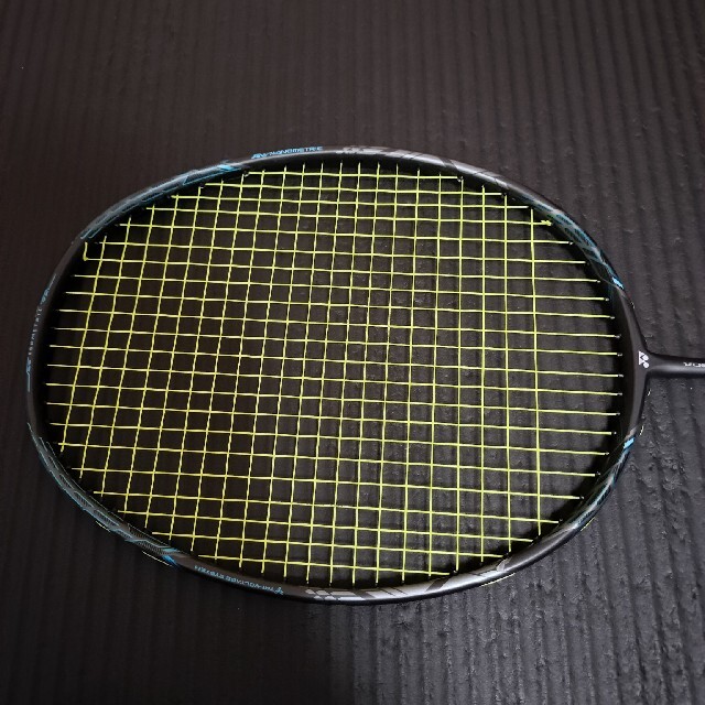 YONEX(ヨネックス)のYONEX ボルトリックzf2 3UG5 スポーツ/アウトドアのスポーツ/アウトドア その他(バドミントン)の商品写真