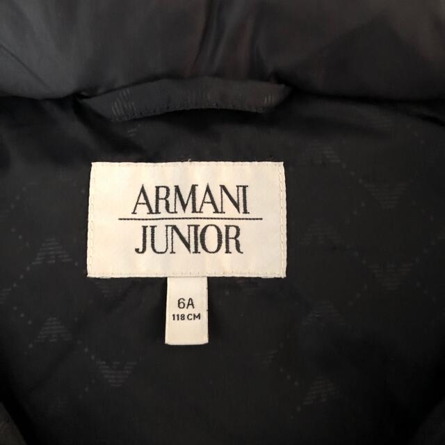 ARMANI JUNIOR(アルマーニ ジュニア)の子供服　ダウンベスト　ARMANI junior 110㎝〜120㎝ キッズ/ベビー/マタニティのキッズ服男の子用(90cm~)(ジャケット/上着)の商品写真