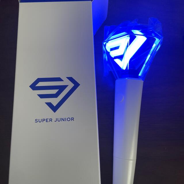 SUPER JUNIOR(スーパージュニア)のSUPER JUNIOR 韓国公式 ペンライト エンタメ/ホビーのタレントグッズ(アイドルグッズ)の商品写真