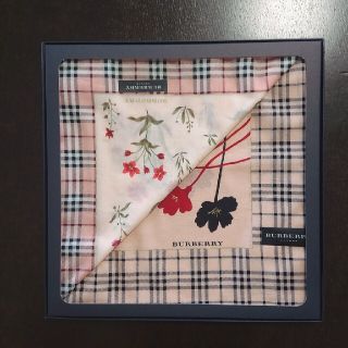 バーバリー(BURBERRY)の専用　BURBERRY　箱付きハンカチ２枚セット✨(ハンカチ)