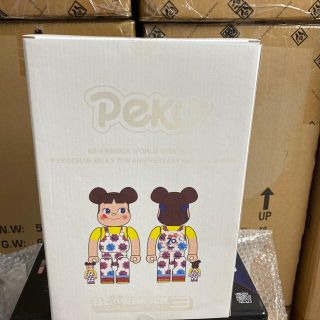 メディコムトイ(MEDICOM TOY)のbe@rbrick world wide tour 3 ペコちゃん(フィギュア)