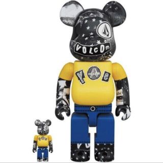 メディコムトイ(MEDICOM TOY)のBe@rbrick Volcom MEDICOM TOY  400%100%新品(フィギュア)