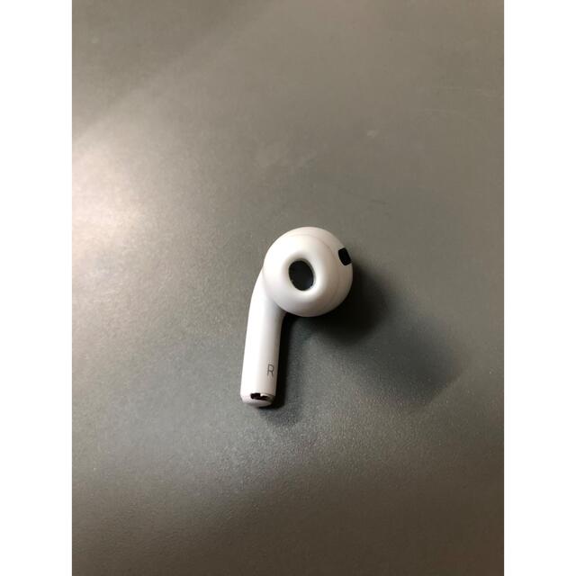 Apple(アップル)のAirPods Pro純正です。 スマホ/家電/カメラのスマホアクセサリー(ストラップ/イヤホンジャック)の商品写真