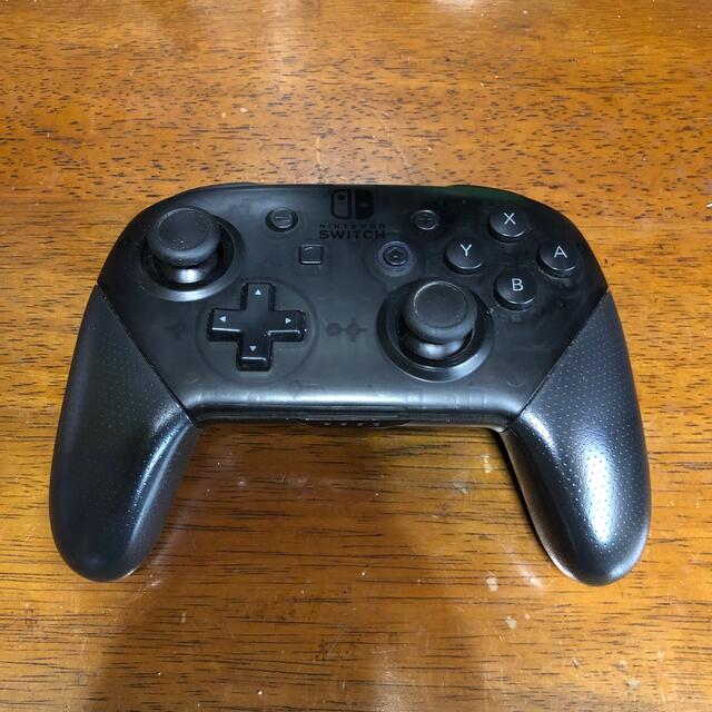 Nintendo Switch プロコントローラー