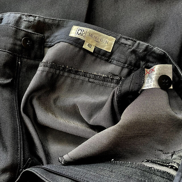 ミッシェルクライン ストレートパンツ 光沢ブラック レディースのパンツ(カジュアルパンツ)の商品写真