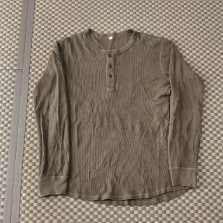 ユニクロ(UNIQLO)の秋冬物セール🔔ユニクロヘンリーネックワッフル長袖TシャツブラウンXLサイズ(Tシャツ/カットソー(七分/長袖))