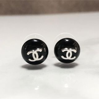 CHANEL　片耳　ピアス　ココマーク　黒　スクエア　ミニ　イヤリング　シャネル