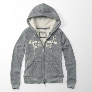 アバクロンビーアンドフィッチ(Abercrombie&Fitch)の★アバクロ★新作！新品美品！裏ボアパーカー レディースL！(パーカー)