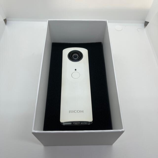 RICOH(リコー)のRICOH 360度カメラ THETA スマホ/家電/カメラのスマホ/家電/カメラ その他(その他)の商品写真