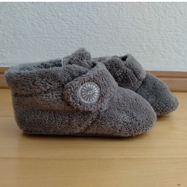 UGG(アグ)のＵＧＧ　子供用シューズ キッズ/ベビー/マタニティのベビー靴/シューズ(~14cm)(ブーツ)の商品写真