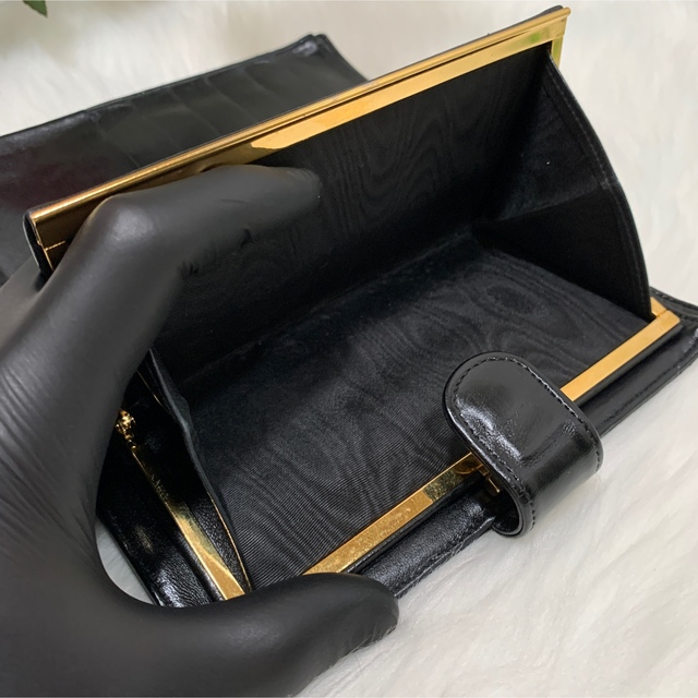 ✨美品✨CHANEL 二つ折り 財布 がま口 ココマーク レザー ✨美品✨CHANEL 二つ折り 財布 がま口 ココマーク レザー