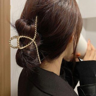 ゴールド ヘアクリップ バンズクリップ レディース デザイン まとめ髪 韓国(バレッタ/ヘアクリップ)