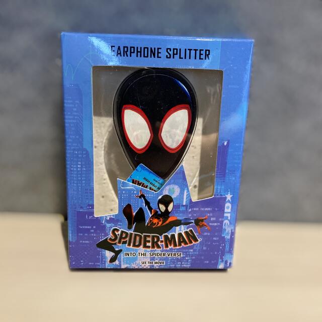 MARVEL(マーベル)の非売品★スパイダーバース イヤホンスプリッター&ミニフィギュア エンタメ/ホビーのフィギュア(アメコミ)の商品写真