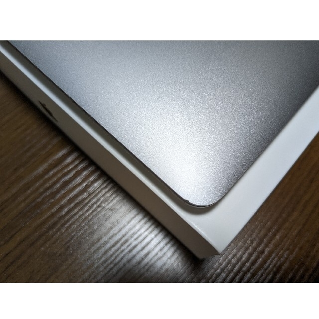 Apple(アップル)のM1 Macbook Air スペースグレー 256GB 8GB スマホ/家電/カメラのPC/タブレット(ノートPC)の商品写真