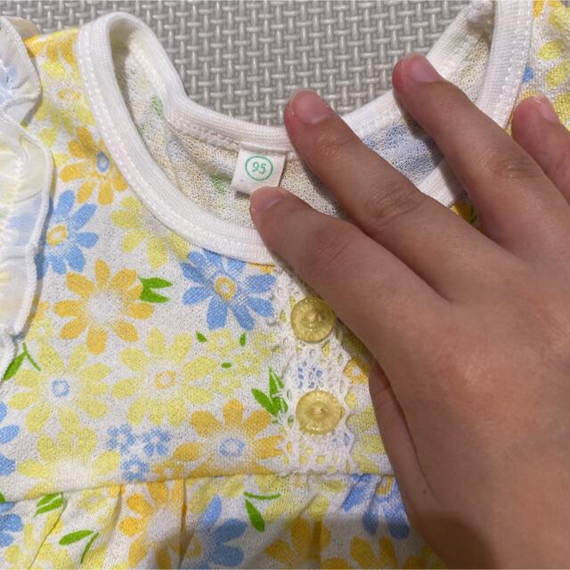 西松屋(ニシマツヤ)のトップス　95 キッズ/ベビー/マタニティのキッズ服女の子用(90cm~)(Tシャツ/カットソー)の商品写真