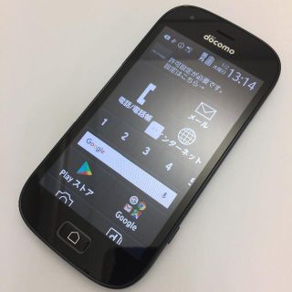 フジツウ(富士通)の【B】F-03K/らくらくスマートフォン me/352573096693668(スマートフォン本体)