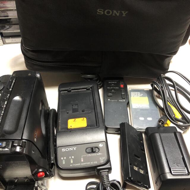 SONY(ソニー)の動作品　SONY  Video8 Handycam   CCD-TR250 スマホ/家電/カメラのカメラ(ビデオカメラ)の商品写真