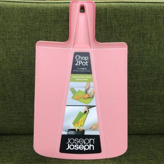 ジョセフジョセフ(Joseph Joseph)のJoseph Joseph  まな板(ピンク)(調理道具/製菓道具)