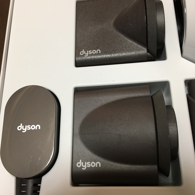 Dyson(ダイソン)のDyson　HD01　ヘアドライヤー スマホ/家電/カメラの美容/健康(ドライヤー)の商品写真