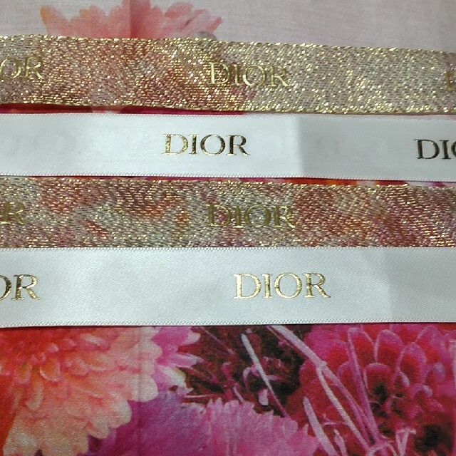 Dior(ディオール)の🤍💗🤍Diorﾗｯﾋﾟﾝｸﾞﾘﾎﾞﾝ4本Set🤍💗🤍 インテリア/住まい/日用品のオフィス用品(ラッピング/包装)の商品写真