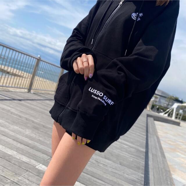 STUSSY(ステューシー)のストリート系女子⭐︎LUSSO SURF ビッグロゴパーカー　Sサイズ☆RVCA レディースのトップス(パーカー)の商品写真