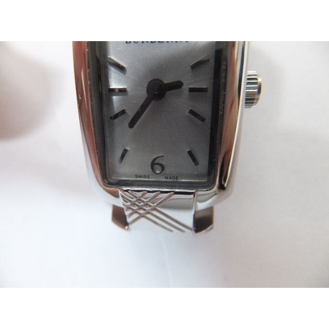 BURBERRY(バーバリー)の未使用極美品★BURBERRY★レディスクウォ-ツ腕時計/スイス製 レディースのファッション小物(腕時計)の商品写真