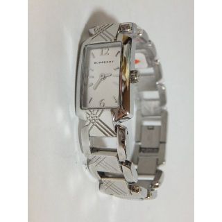 バーバリー(BURBERRY)の未使用極美品★BURBERRY★レディスクウォ-ツ腕時計/スイス製(腕時計)