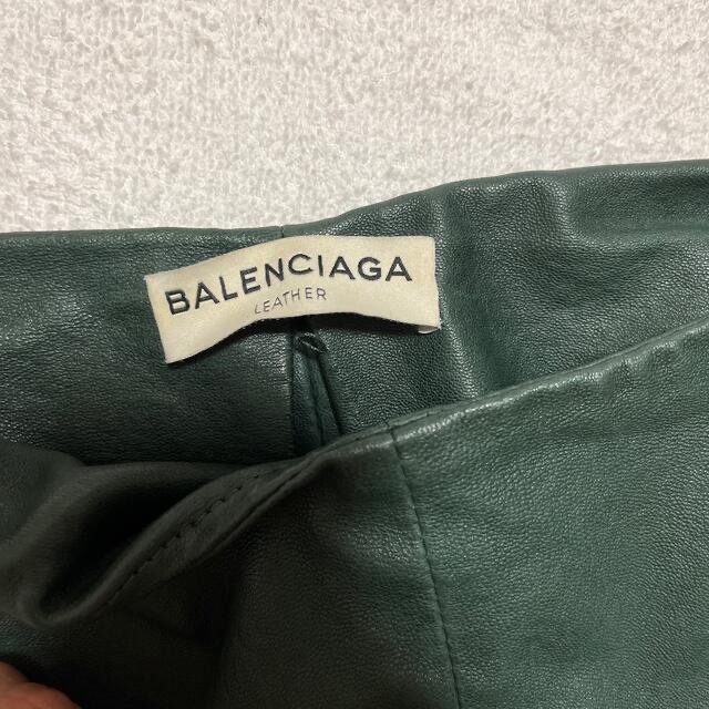 Balenciaga(バレンシアガ)のバレンシアガ　レザー　パンツ レディースのパンツ(スキニーパンツ)の商品写真