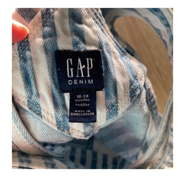 babyGAP(ベビーギャップ)のオーバーオール サロペット デニム　18-24 キッズ/ベビー/マタニティのキッズ服男の子用(90cm~)(その他)の商品写真