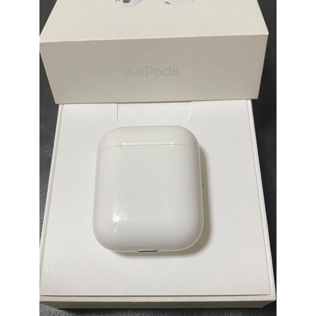 Apple(アップル)のエアーポッズ AirPods 第二世代 充電ケースのみ スマホ/家電/カメラのオーディオ機器(ヘッドフォン/イヤフォン)の商品写真