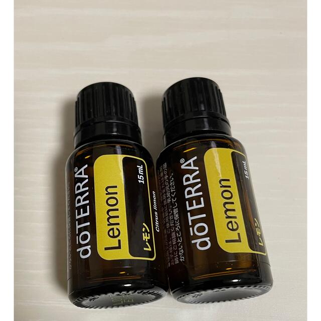 doTERRA ドテラ　レモン15 ml２本 コスメ/美容のリラクゼーション(エッセンシャルオイル（精油）)の商品写真