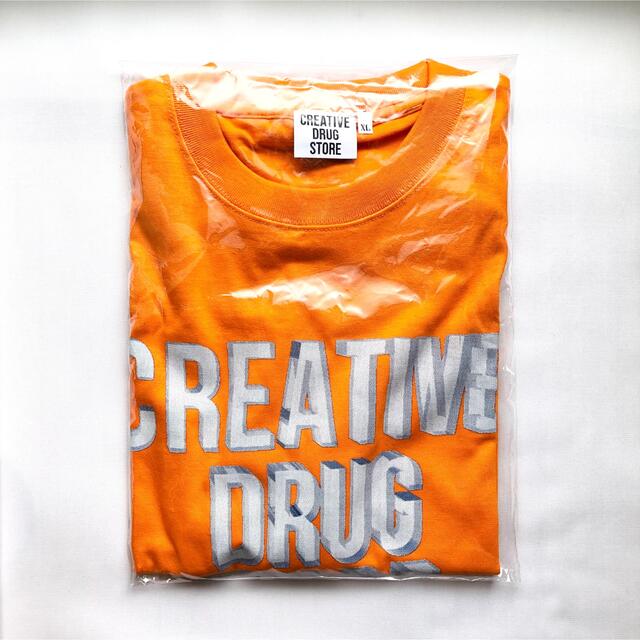 トップスCreativeDrugStore ロゴ Tee