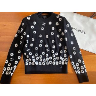 専用人気完売のCHANELデイジー柄ニット34