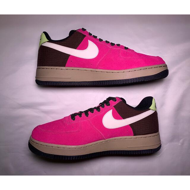 NIKE(ナイキ)のNIKE AIR FORCE 1 '07 PINK/BROWN 26.5cm メンズの靴/シューズ(スニーカー)の商品写真