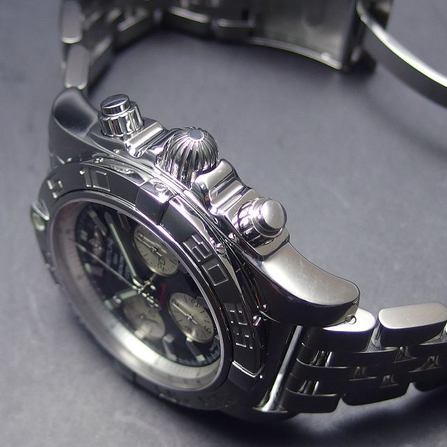 BREITLING(ブライトリング)の美品 国内正規 ブライトリング クロノマット44 A011B67PA ブラック  メンズの時計(腕時計(アナログ))の商品写真