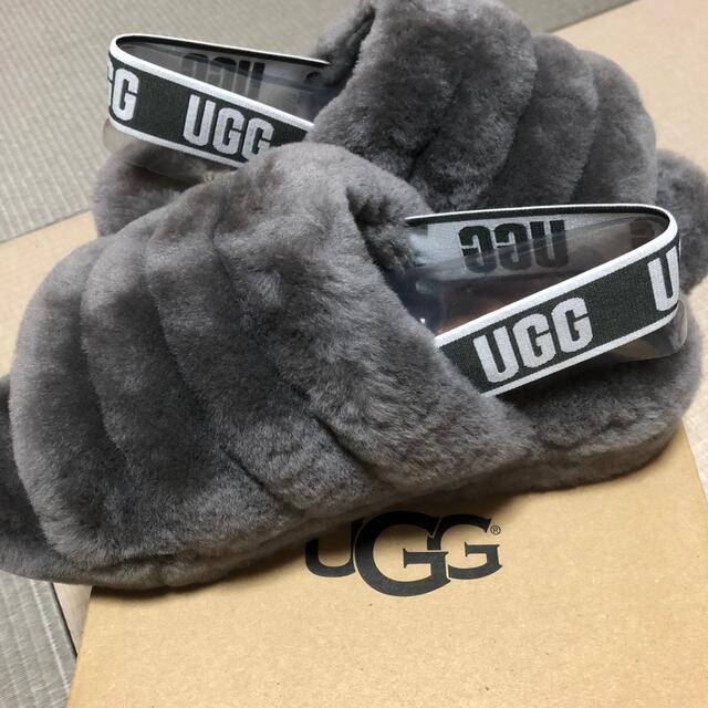 UGG(アグ)のUGGフラッフイヤー 25cm サンダル US8 アグ レディースの靴/シューズ(サンダル)の商品写真