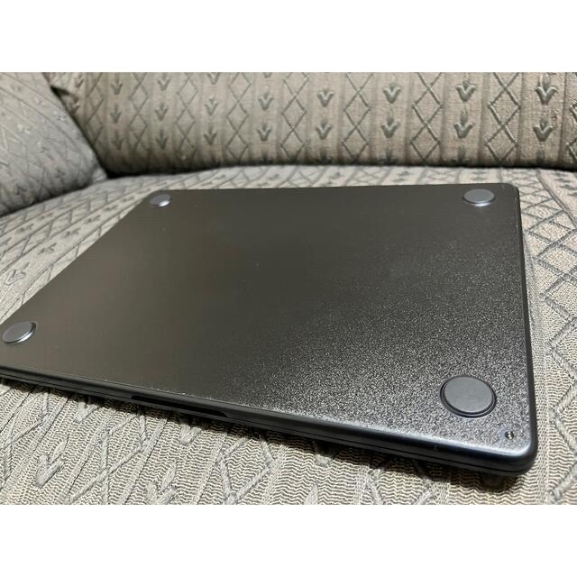 Apple(アップル)のM２チップ搭載MacBook Air ミッドナイト　超美品 スマホ/家電/カメラのPC/タブレット(ノートPC)の商品写真